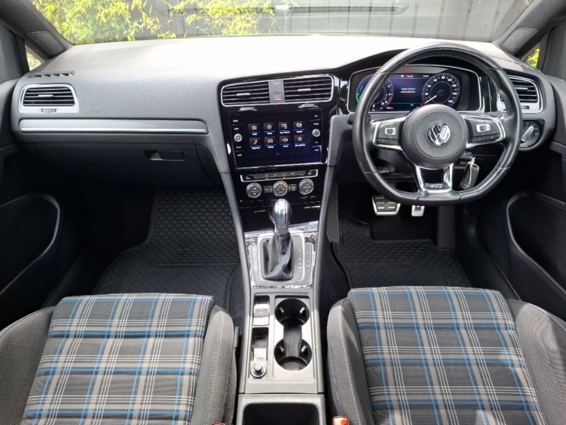 Volkswagen Golf 1.4 Tsi Gte Dsg Black #3