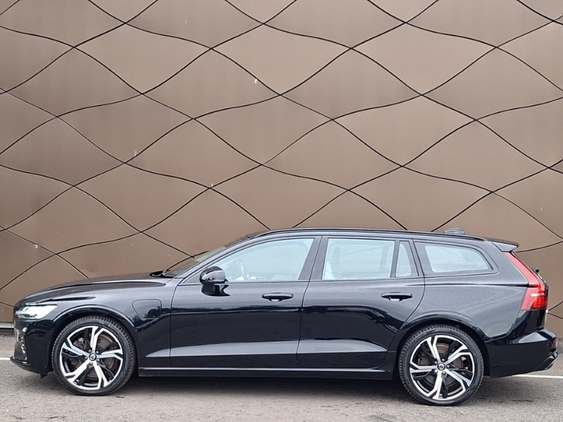 Volvo V60 2.0 T6 350 Recharge Phev Plus Dark Awd BG72OVN Black #4