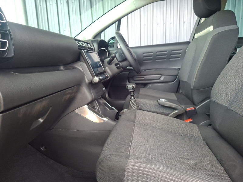Citroen C3 Aircross 1.2 Puretech 110 Shine EK72FHJ White #5