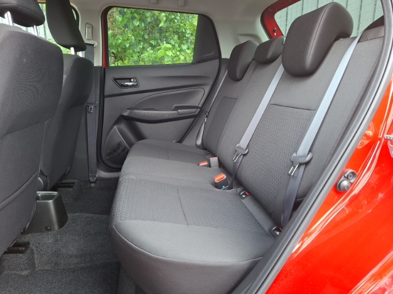 Suzuki Swift 1.2 Dualjet 83 12V Hybrid Sz5 Red #6