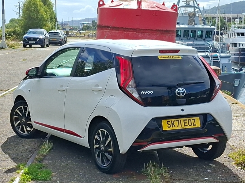 Toyota Aygo 1.0 Vvt-i X-trend Tss SK71EOZ White #2