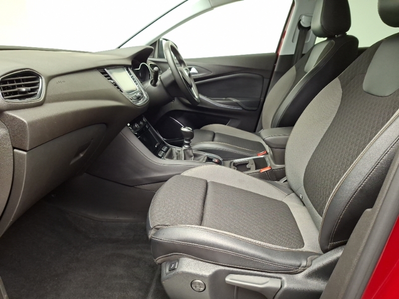 Vauxhall Grandland X 1.2 Turbo Sri Nav GL70UTS Red #5
