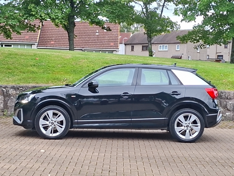 Audi Q2 35 Tfsi S Line SD23ZRU Black #4