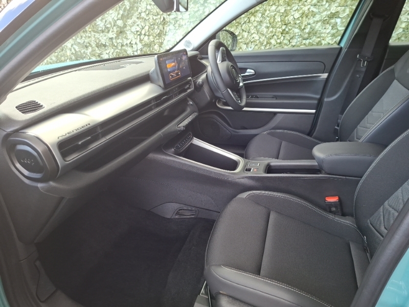 Jeep Avenger 1.2 E-hybrid Altitude Dct Black #5