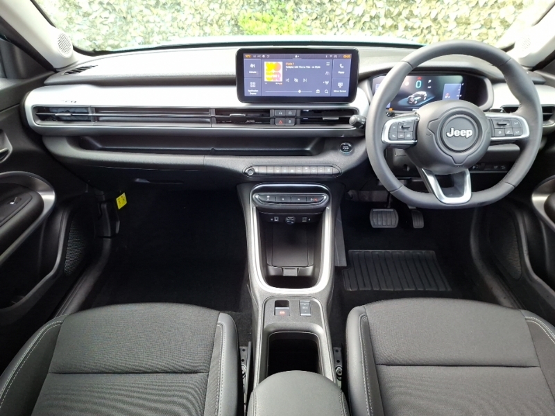 Jeep Avenger 1.2 E-hybrid Altitude Dct Black #3