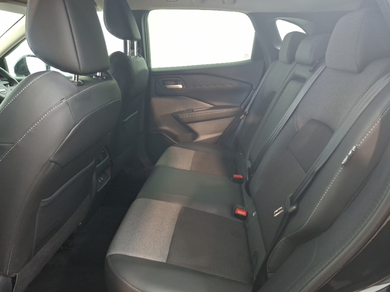 Nissan Qashqai 1.3 Dig-t Mh N-connecta Glass Roof YG75ZKT Black #6
