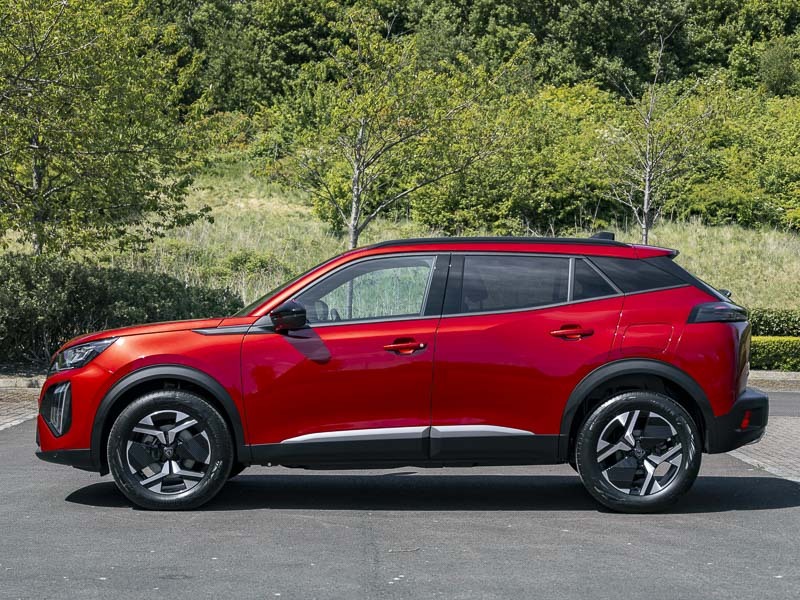 Peugeot 2008 1.2 Puretech Allure Red #4