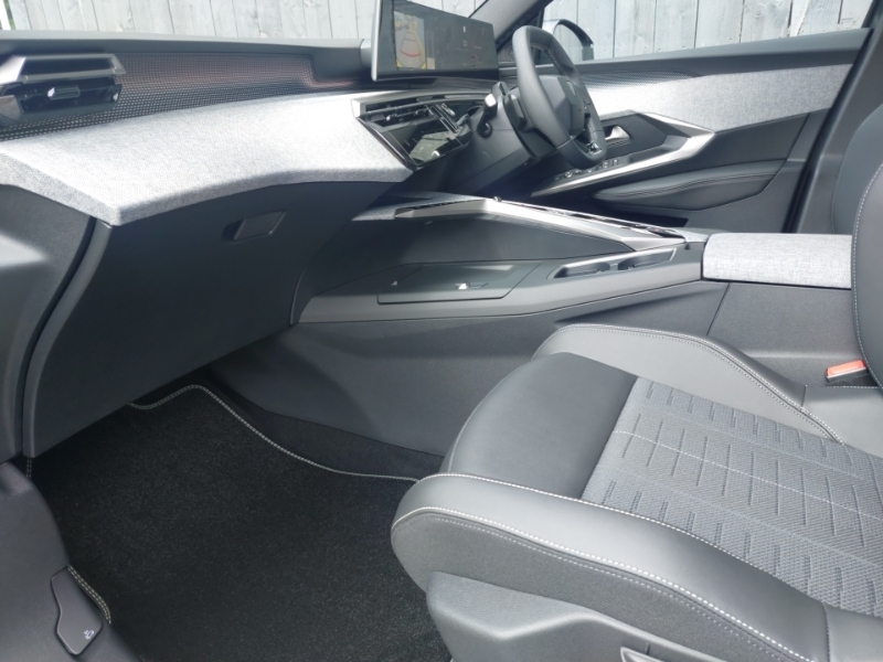 Peugeot 3008 1.2 Hybrid 145 Gt E-dsc6 Grey #5