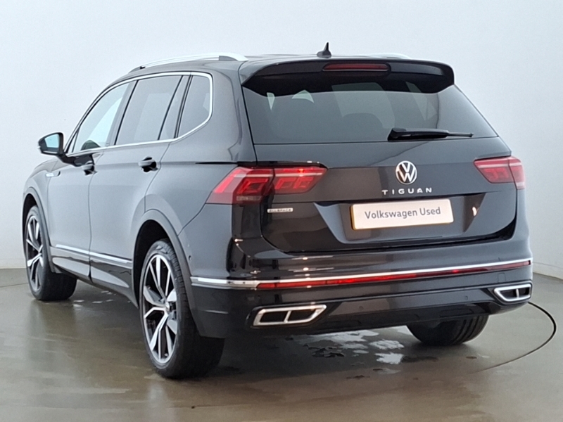 Volkswagen Tiguan Allspace 1.5 Tsi R-line Dsg SB22FCZ Black #2