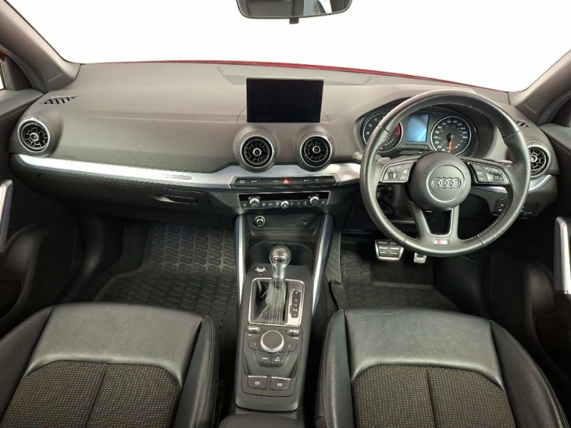 Audi Q2 1.4 Tfsi S Line S Tronic YC17CWG Red #4