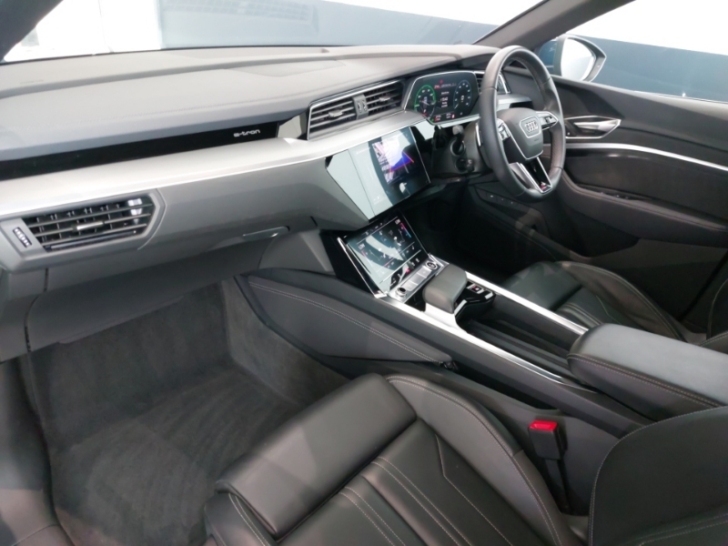 Audi Q8 e tron 300Kw 55 Quattro 114Kwh S Line Blue #5