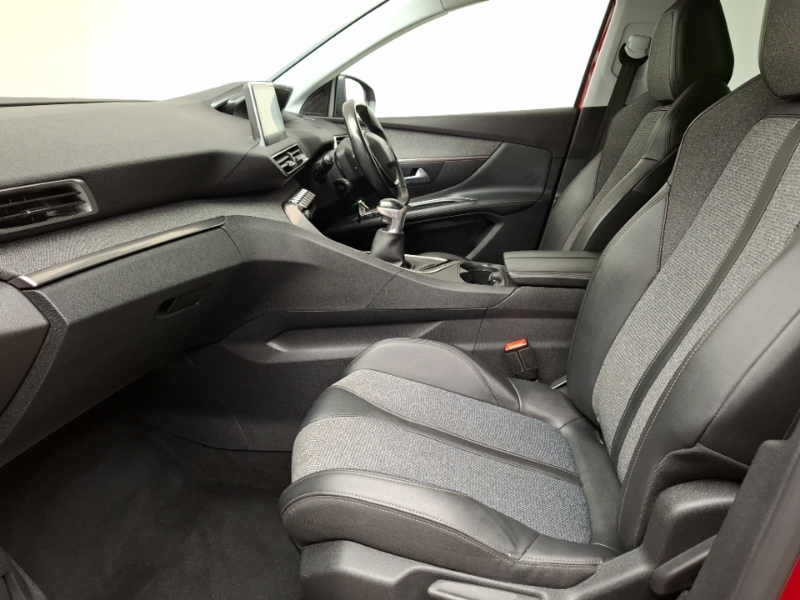 Peugeot 3008 1.5 Bluehdi Allure SG69EFF Red #5