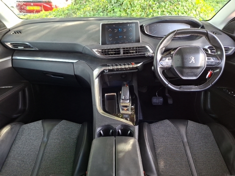 Peugeot 3008 1.6 Bluehdi 120 Allure Eat6 DF17UBD Black #3