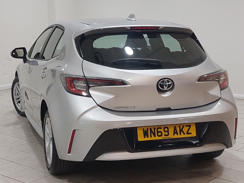 Toyota Corolla 1.2T Vvt-i Icon Silver #2