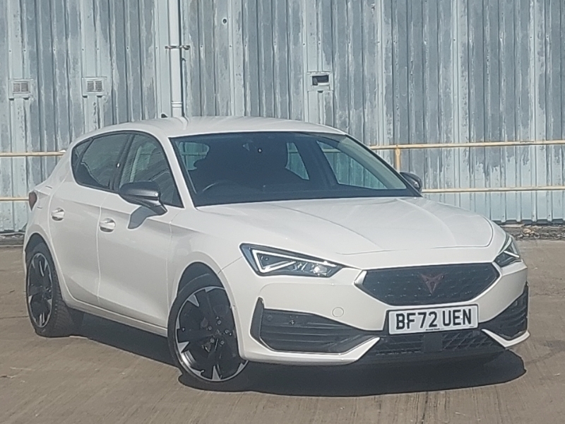 Cupra Leon 1.4 Ehybrid 12.8Kwh Vz2 Estate Plug-in White #1