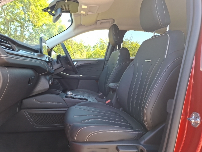 Ford Kuga 2.5 Fhev Vignale Cvt Red #5