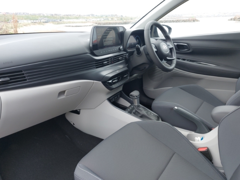 Hyundai Bayon 1.0 Tgdi 90 Tech Line Dct Black #5