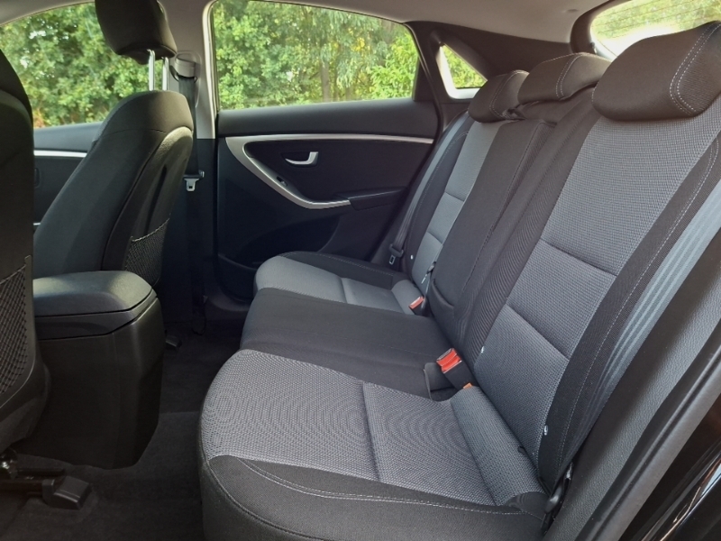 Hyundai I30 1.6 Crdi Blue Drive Se Black #6