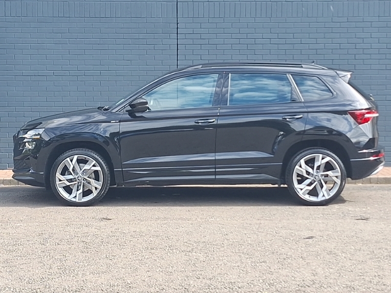 Skoda Karoq 1.5 Tsi Sportline Edition Black #4