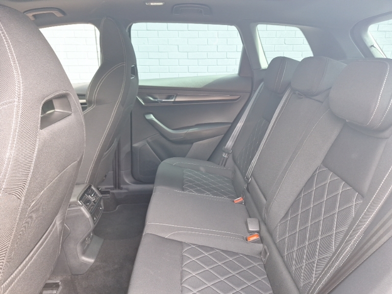 Skoda Karoq 1.5 Tsi Sportline Edition Black #6