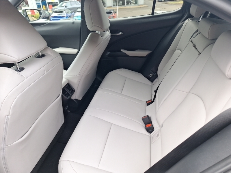 Lexus UX 250H 2.0 F-sport Design Cvt SE23WNG Silver #6