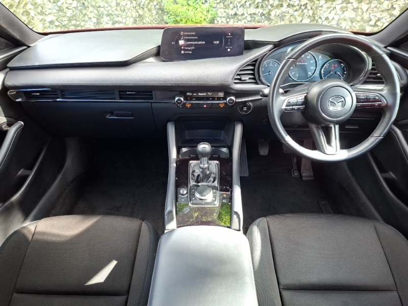 Mazda 3 2.0 E-skyactiv G Mhev Centre-line Red #3