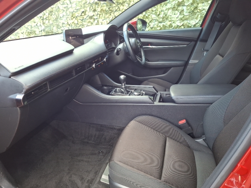 Mazda 3 2.0 E-skyactiv G Mhev Centre-line Red #5