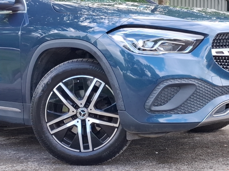 Mercedes-Benz GLA Class 1.3 Gla200 Amg Line 7G-dct Black #20
