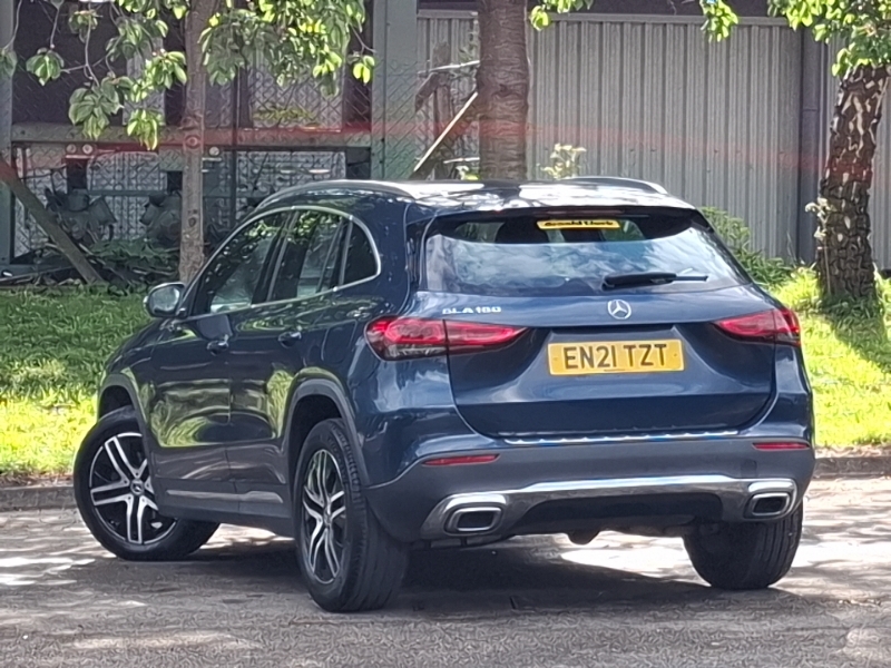 Mercedes-Benz GLA Class Gla 180 Sport Blue #2