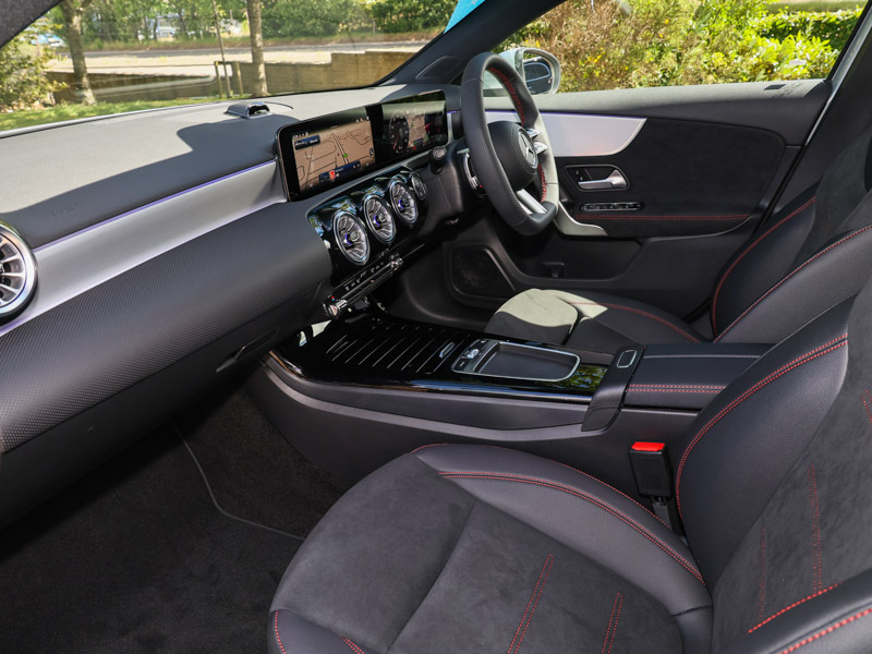 Mercedes-Benz A Class A180 Amg Line Executive 2026 Grey #5