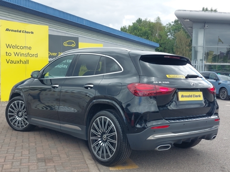 Mercedes-Benz GLA Class Gla 200 Amg Line Premium Black #2