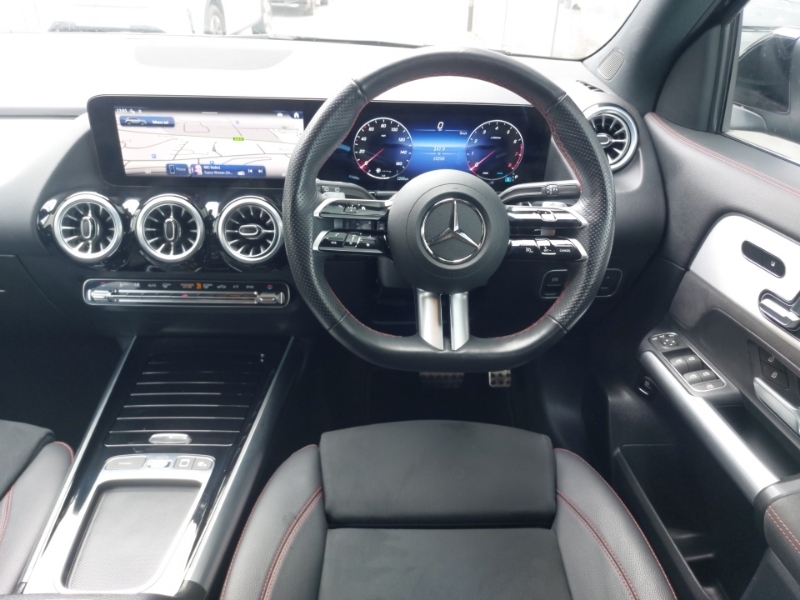 Mercedes-Benz GLA Class Gla 220 D 4Matic Amg Line Premium Black #8