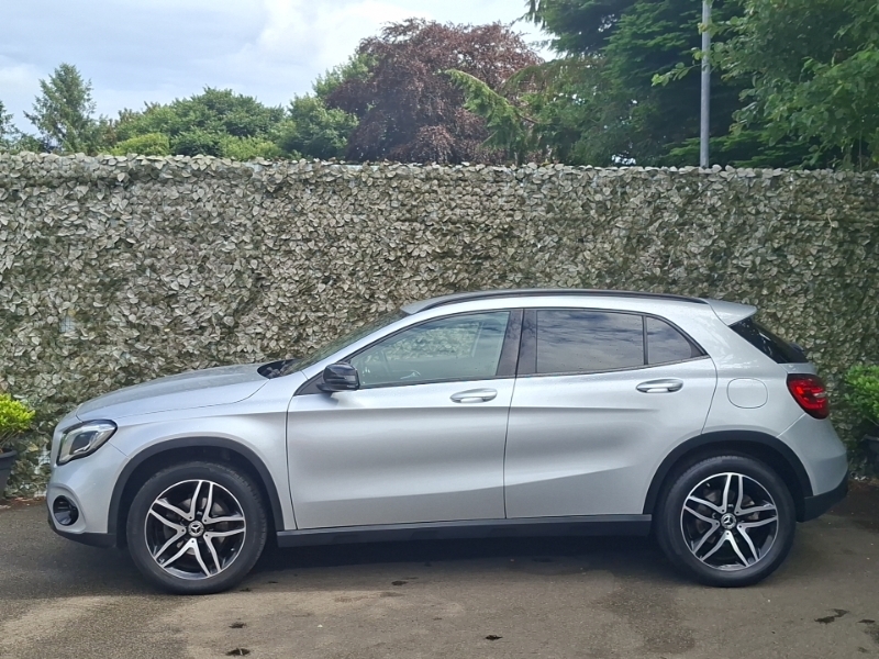Mercedes-Benz GLA Class Gla 180 Urban Edition Silver #4