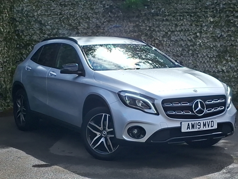 Mercedes-Benz GLA Class Gla 180 Urban Edition Silver