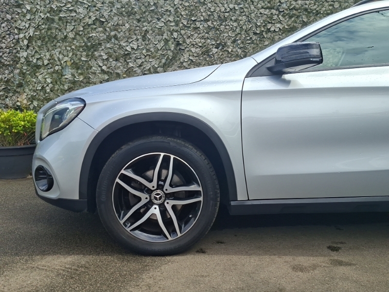 Mercedes-Benz GLA Class Gla 180 Urban Edition White #19