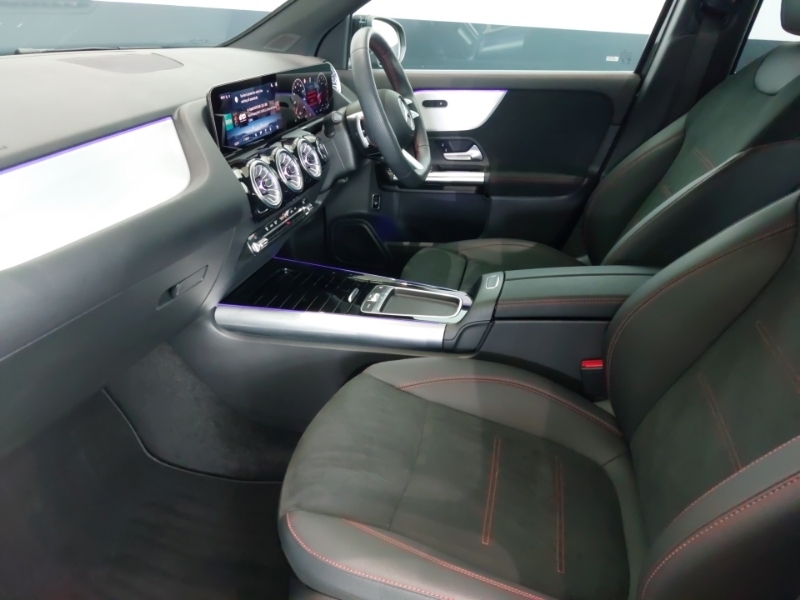 Mercedes-Benz GLA Class Gla 200 Amg Line Executive Black #5