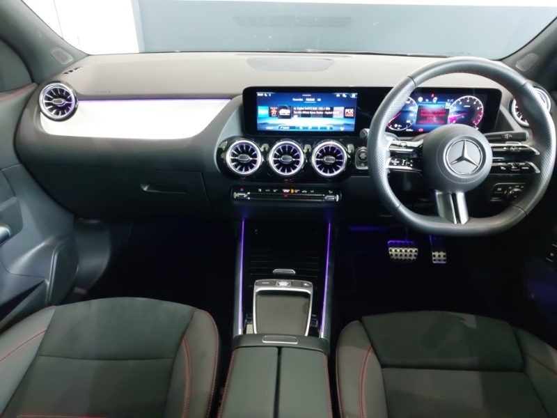 Mercedes-Benz GLA Class Gla 200 Amg Line Executive Black #3