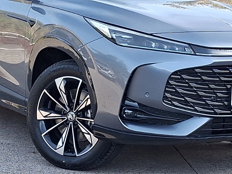 MG HS 1.5 T-gdi Phev Trophy White #20