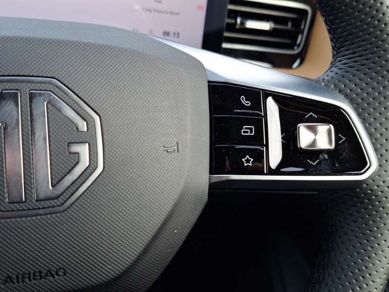 MG HS 1.5 T-gdi Phev Trophy White #13