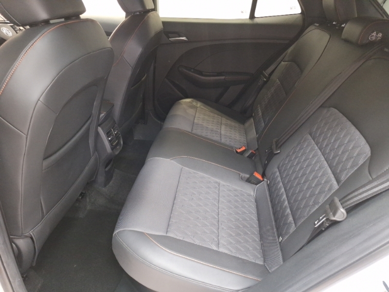 MG MG3 1.5 Hybrid Trophy White #6