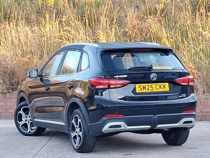 MG ZS 1.5 Hybrid Se Black #2