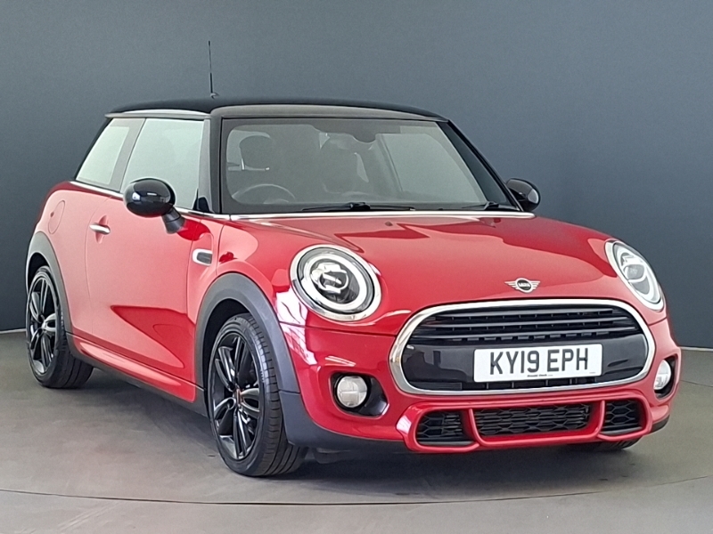 Mini Hatch 1.5 Cooper Sport II Red