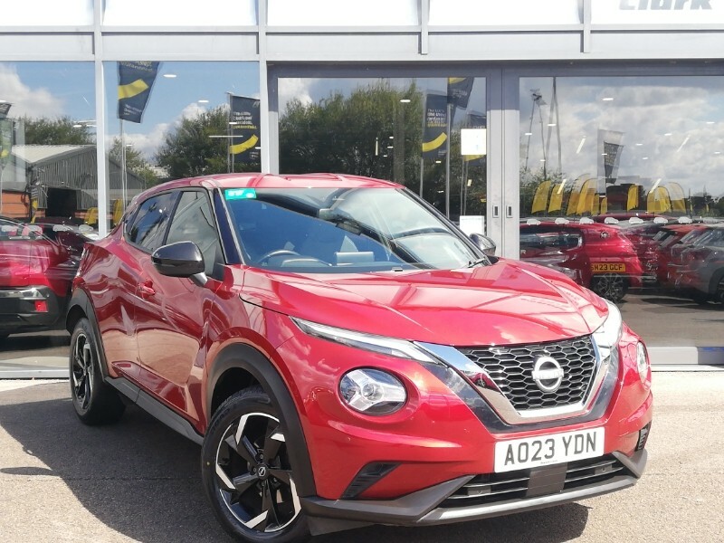 Nissan Juke 1.0 Dig-t 114 N-connecta Red