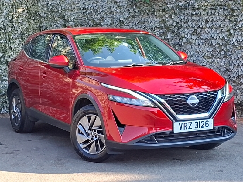 Nissan Qashqai 1.3 Dig-t Mh 158 Acenta Premium Xtronic Red