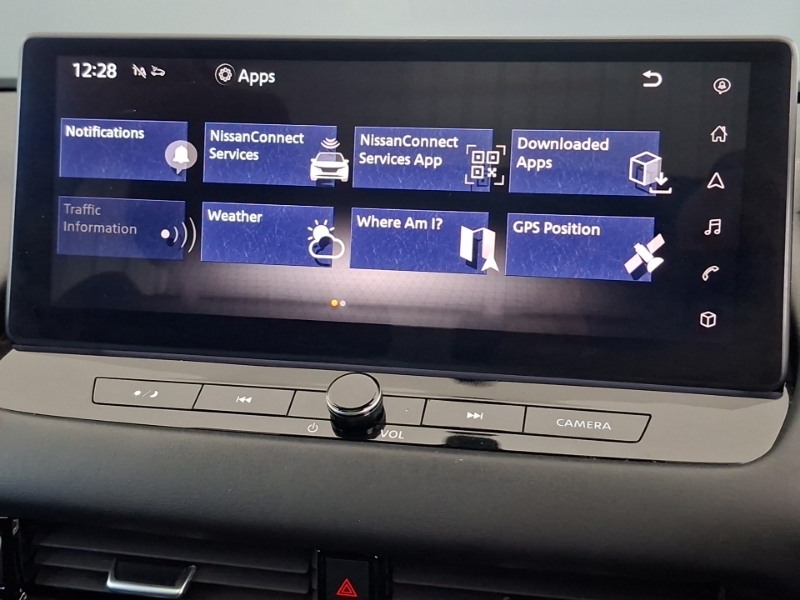 Nissan Qashqai Acenta Premium Red #15