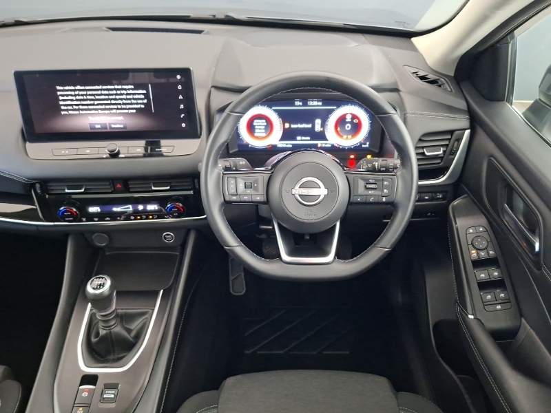 Nissan Qashqai Acenta Premium Red #8