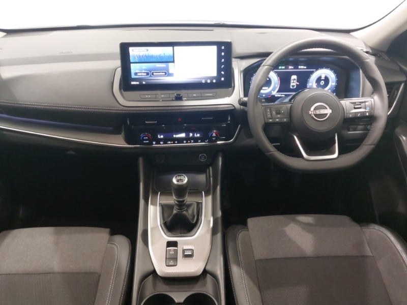 Nissan Qashqai Tekna Black #3