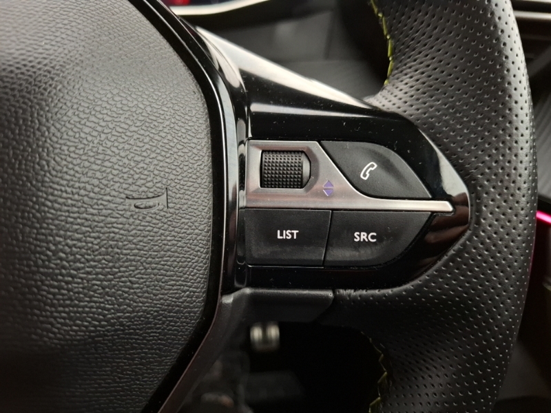 Peugeot 2008 1.2 Puretech 130 Allure Black #13
