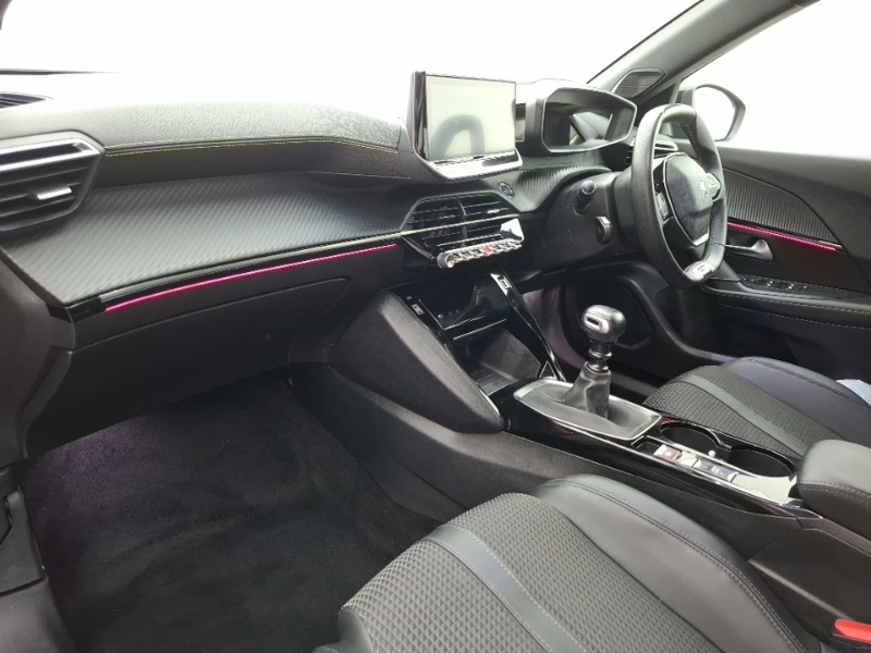 Peugeot 2008 1.2 Puretech 130 Gt Black #5