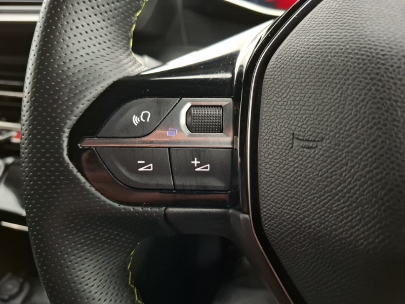 Peugeot 2008 1.2 Puretech 130 Allure Black #12
